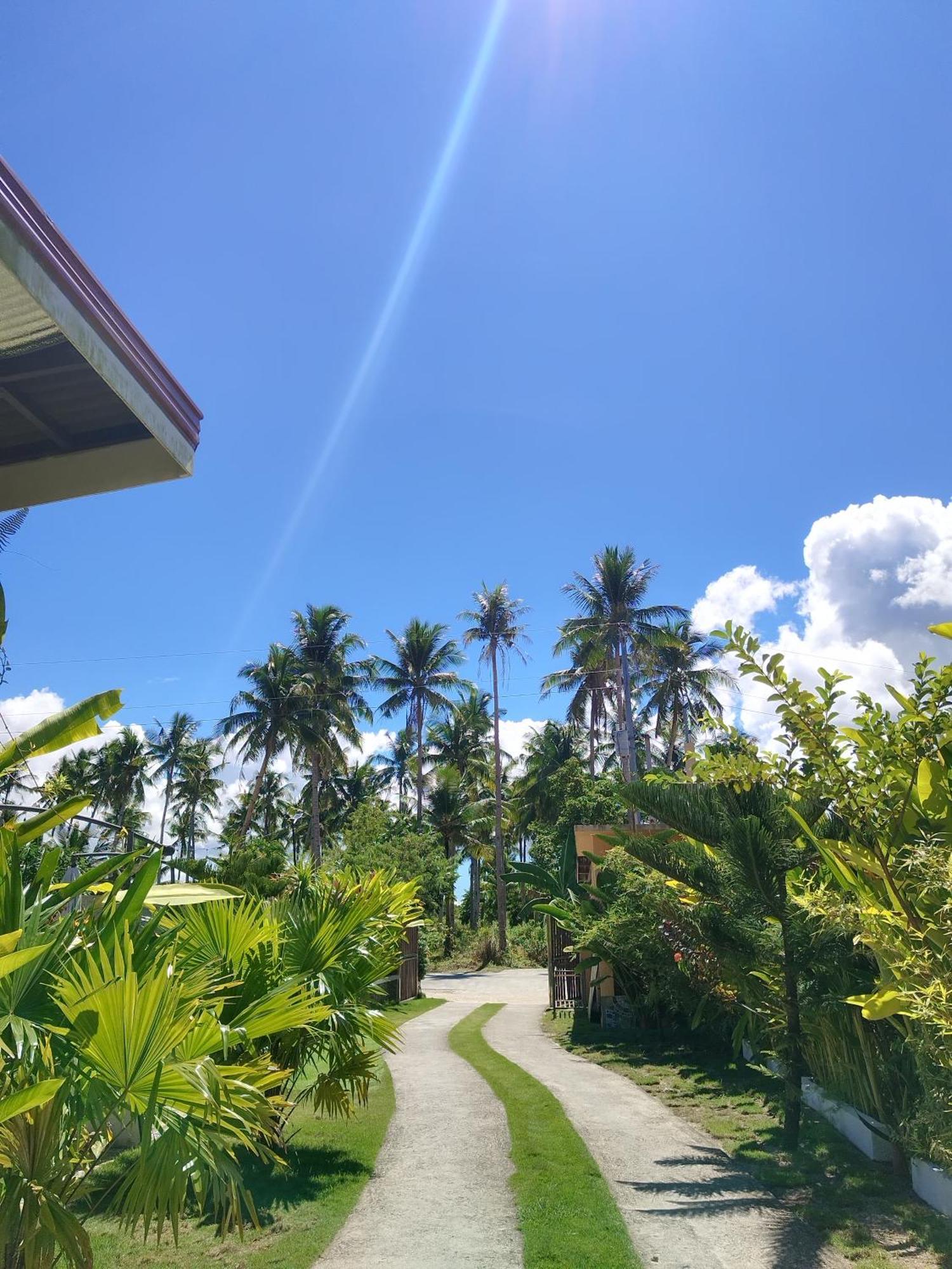 Langojon Jianjoy Beach Resort General Luna  Exterior photo